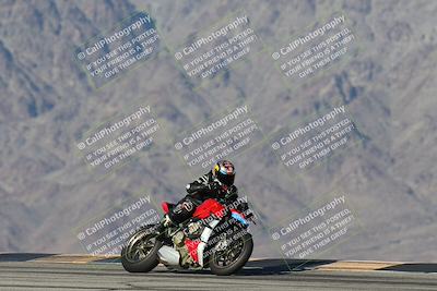 media/Dec-01-2025-Moto Forza (Mon) [[2daa91e15f]]/1-Advanced Group/Session 4 Turn 9/